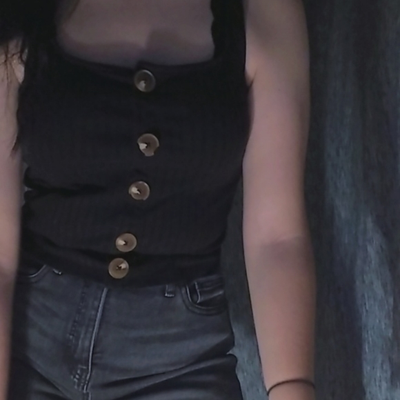 Buttoned top - Picture 2 of 3